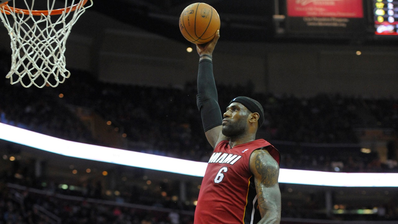 LeBron's 43 lead Heat over Cavaliers